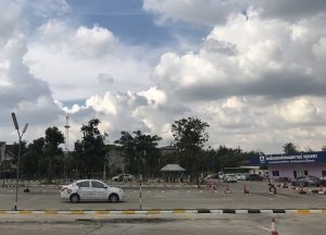 เรียนขับรถที่ไหนดี